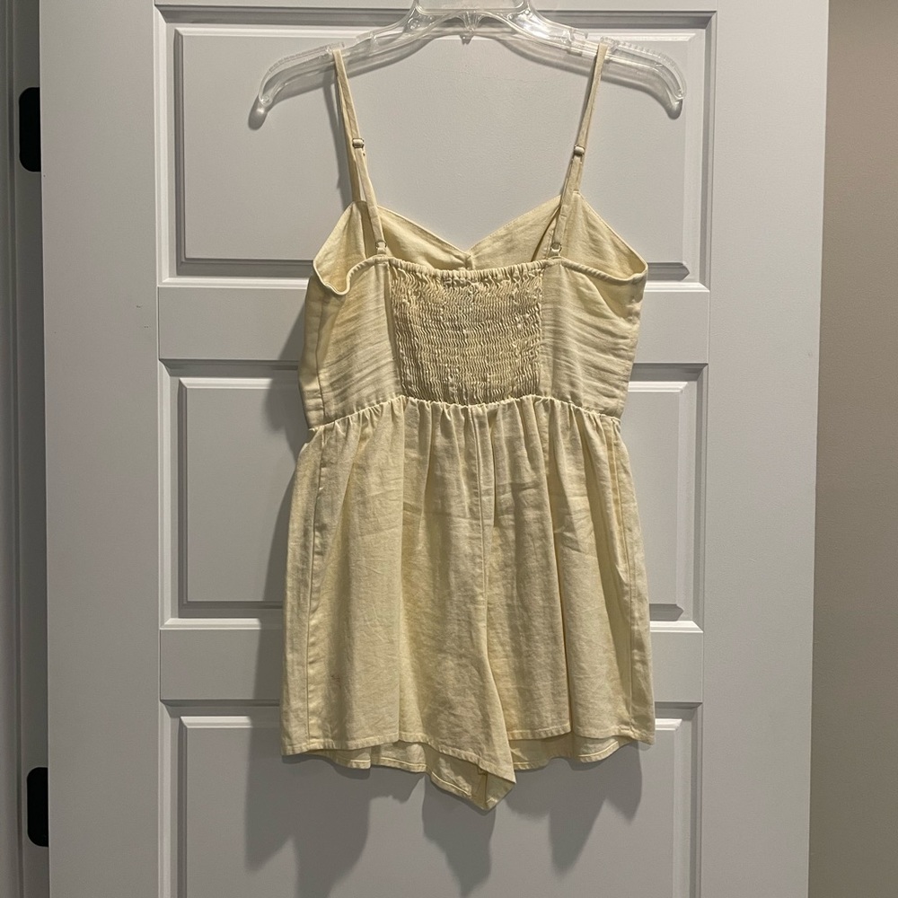 Light Yellow Romper - Picture 5 of 7